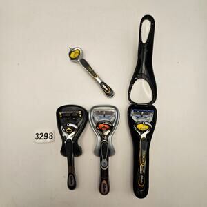 GILLETTE FUSION PROGLIDE & POWER RAZORS LOT W/ TRAVEL CASE USED